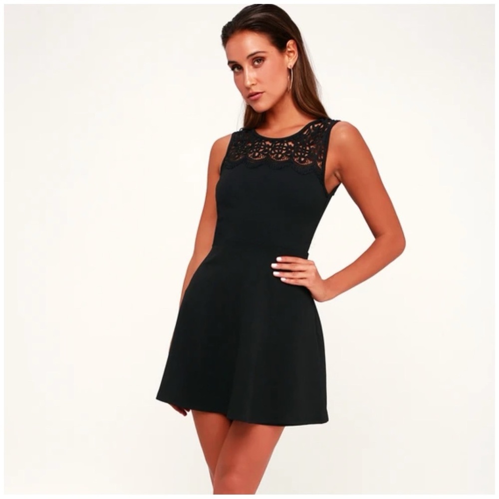 Lulu’s According To Love Black Lace Skater Dress Size Small